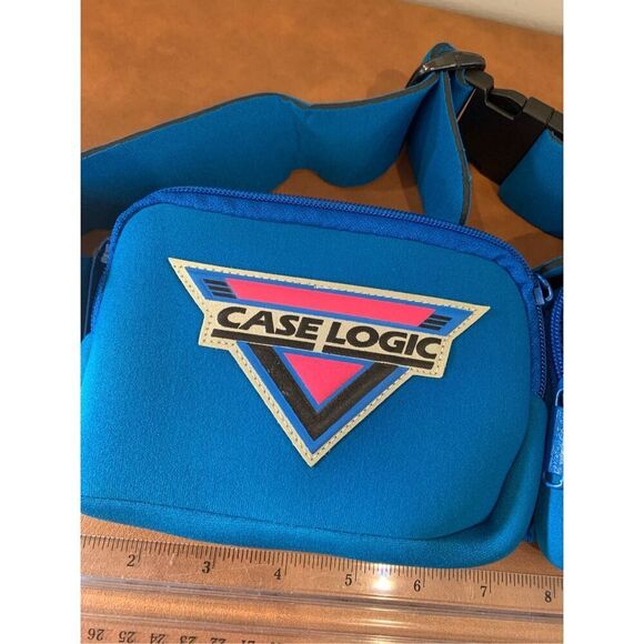 90s CASE LOGIC Electronics Belt Bag-Blue Foam Fanny Pack Throwback Vintage EUC - Picture 2 of 4